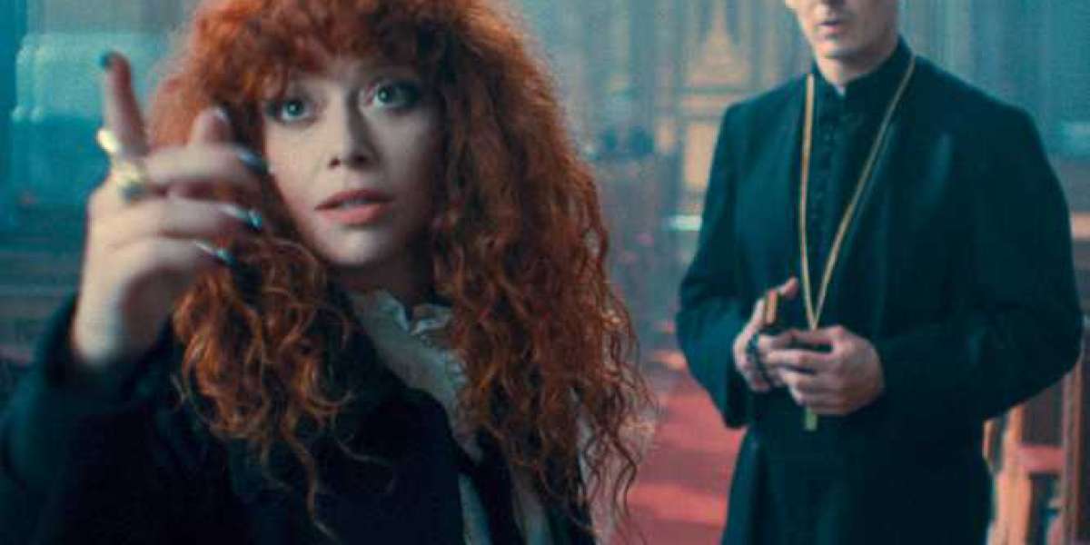 Parallel Universes: Russian Doll Season 2 Insights