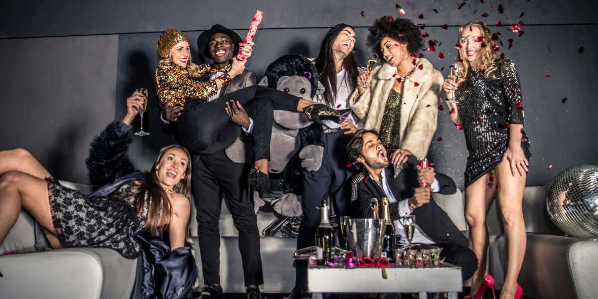 Discovering the Night: The Allure of Night Part-Time Jobs