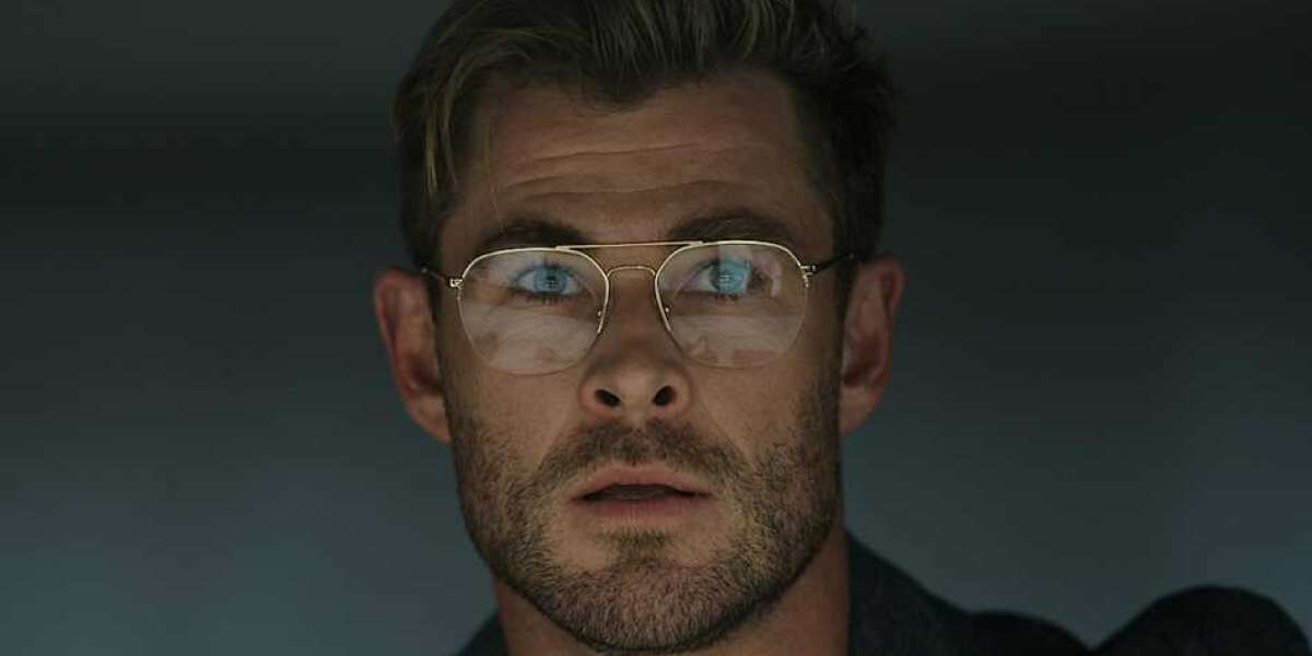 Chris Hemsworth - Sci-Fi Role Raises Ethical Questions