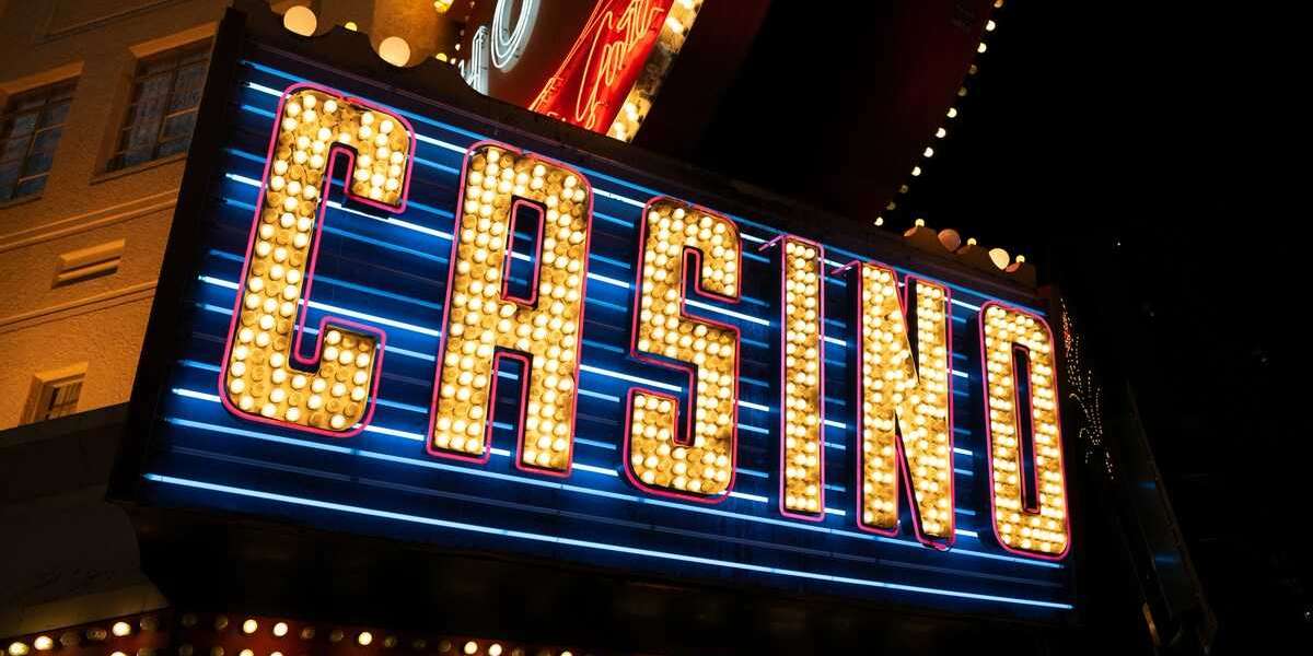 Discovering a Trustworthy Gambling Site: Insights from the Inavegas Scam Verification Community