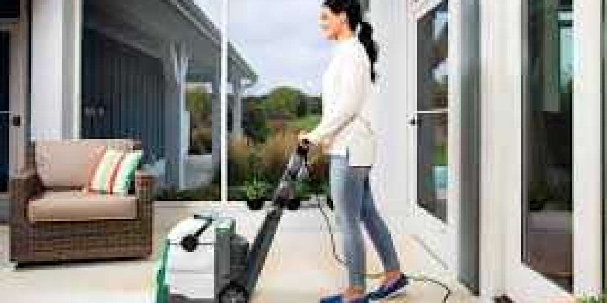 Carpet Cleaning Services That Handle Old and Worn Carpets