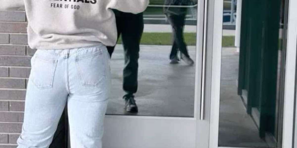 Essentials Clothing in 2026: Complete Guide to Style, Quality, and Everyday Wear