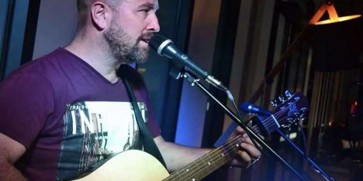 Enjoy an Unforgettable Evening with Michael Banning in Belmore