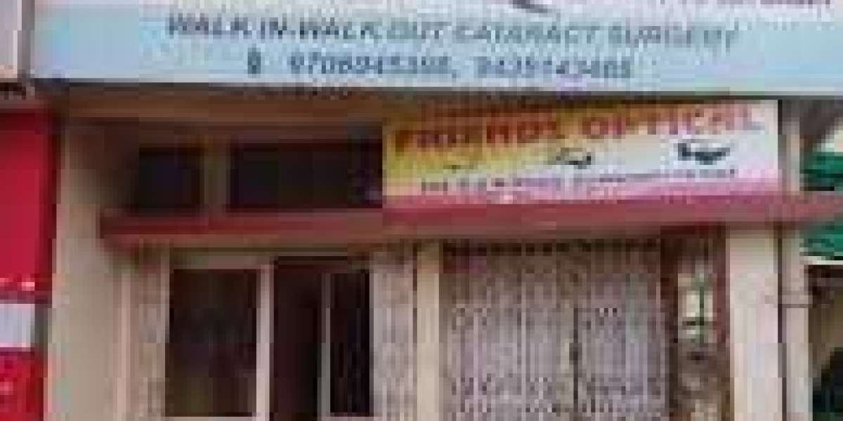 Dr. Mayur Dutta Bharali – Best Cataract Surgeon in Guwahati for Advanced Eye Care and Vision Solutions