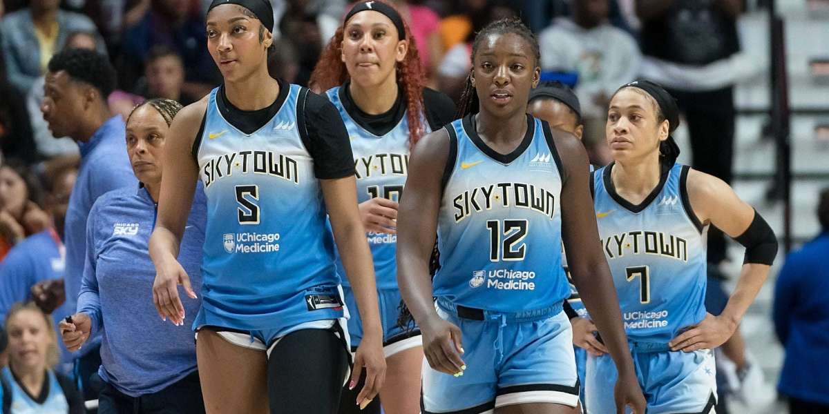 Caitlin Clark Was Furious at Refs Earlier